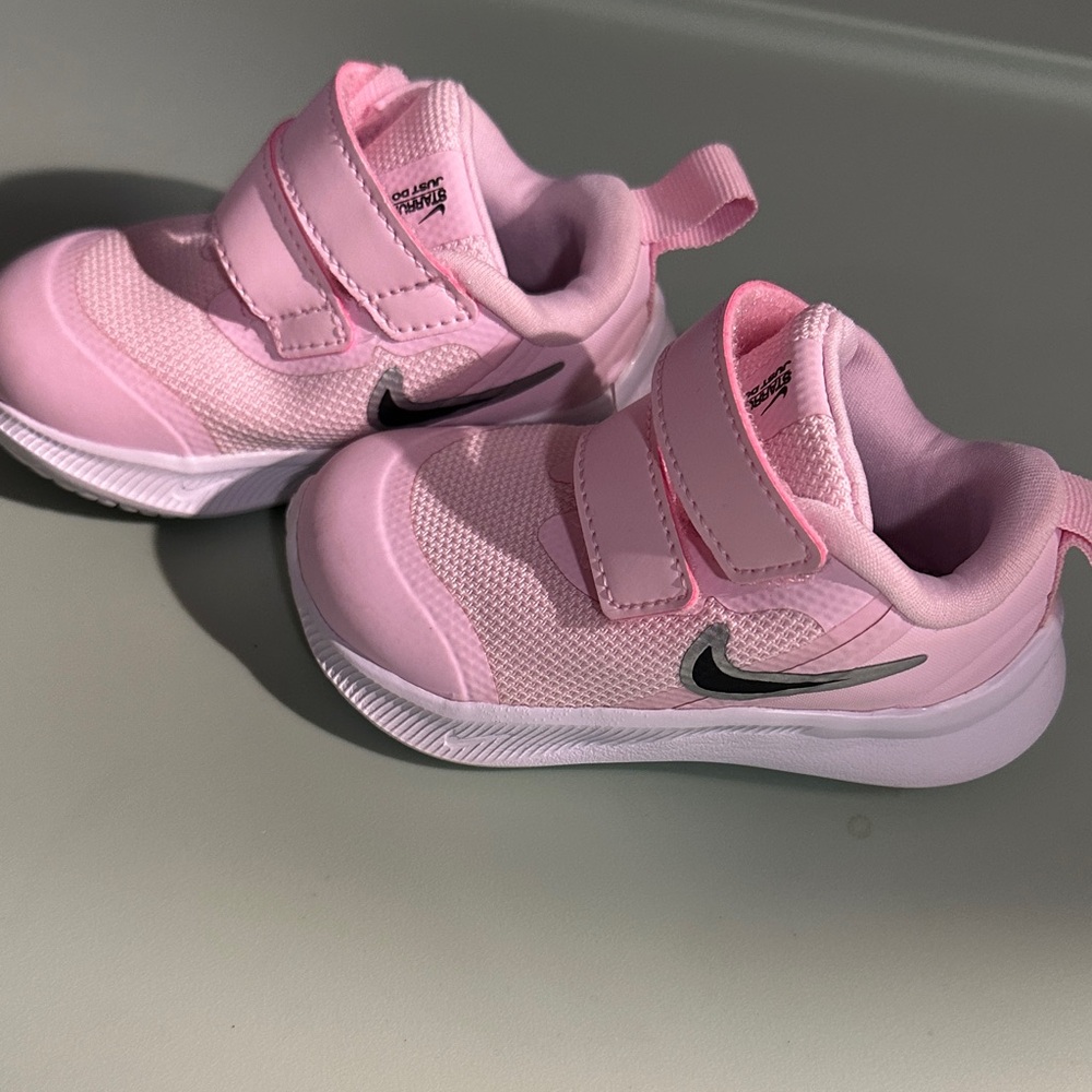 Nike Kids Light Pink Sneakers with Velcro - Bin 15